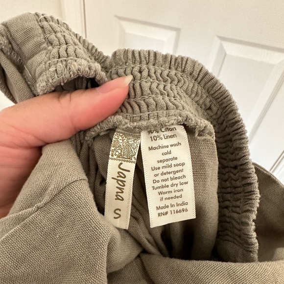 Linen Button Down Sleeveless Dress - Picture 4 of 4